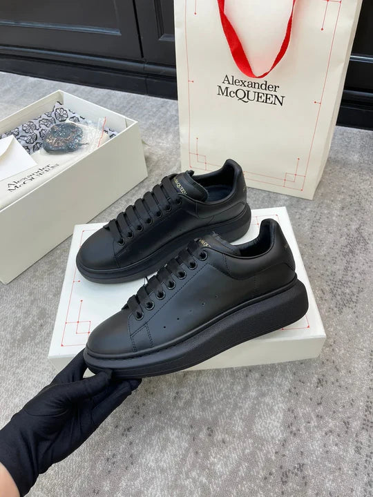ALEXANDER MCQUEEN CLASSICA NERA