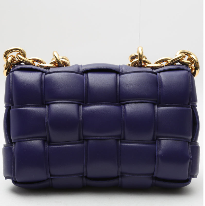 Borsa a tracolla Bottega Veneta Cassette in pelle intrecciata viola
