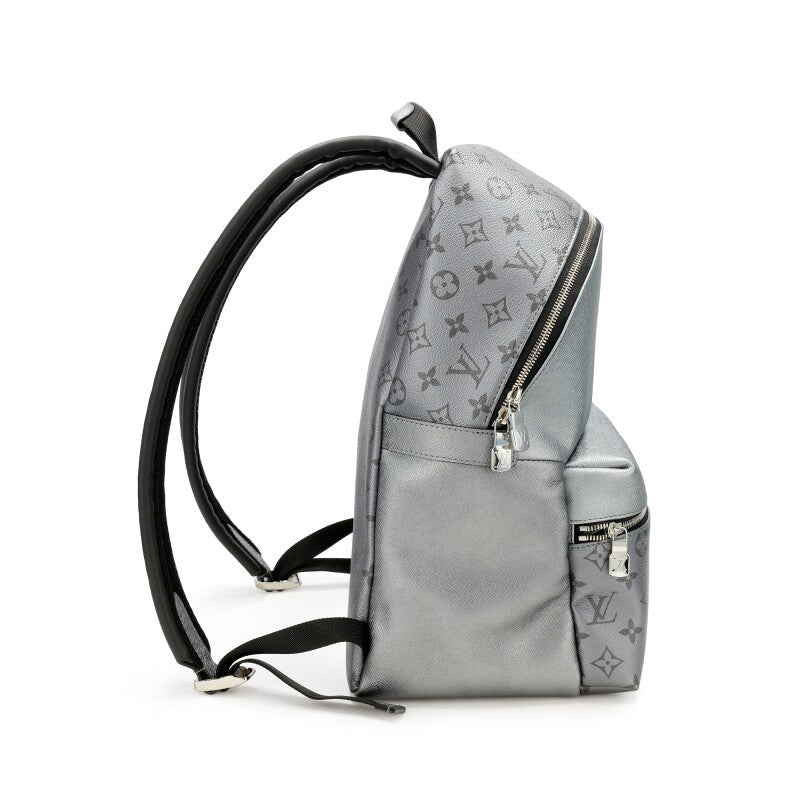 Louis Vuitton
Zaino Grey Monogram Coated Canvas Taigarama Grey Discovery Backpack PM Silver Hardware, 2021